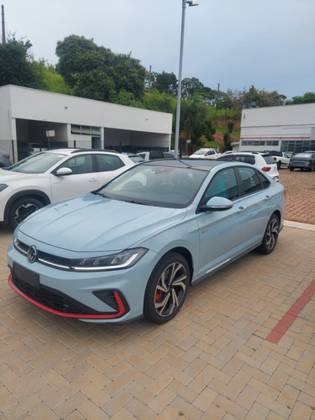 VOLKSWAGEN JETTA 2.0 350 TSI GASOLINA GLI DSG